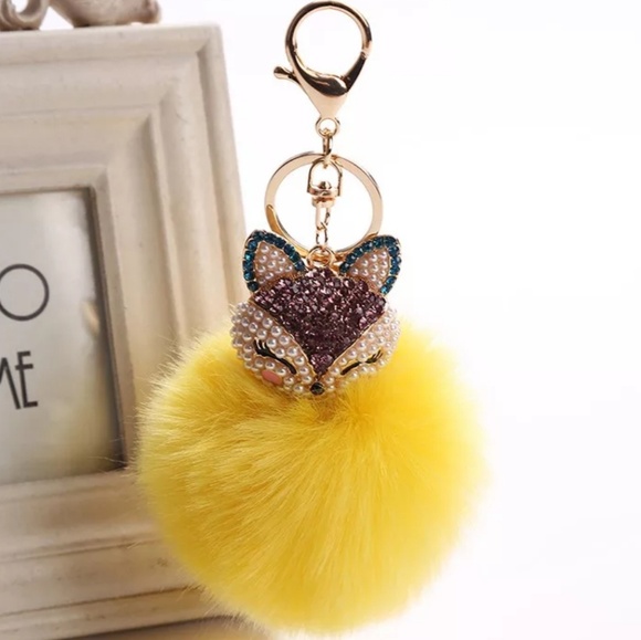 Just In!🆕️Furry Faux Fur Pom Pom Charm Keychain - Picture 3 of 5